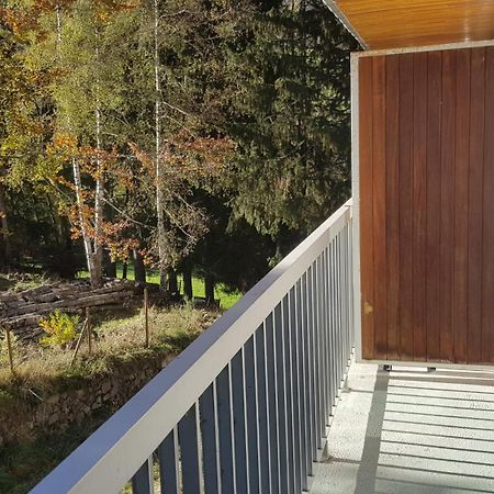 La Baleine Blanche - Chambres Campan Exterior foto